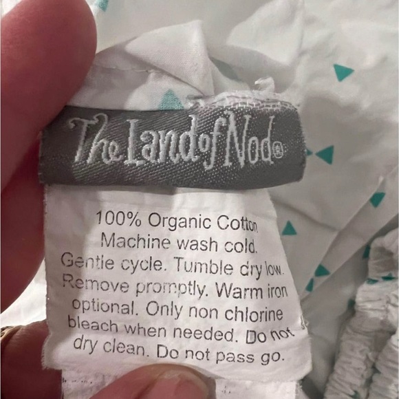 Land of Nod crib sheets - Picture 2 of 2